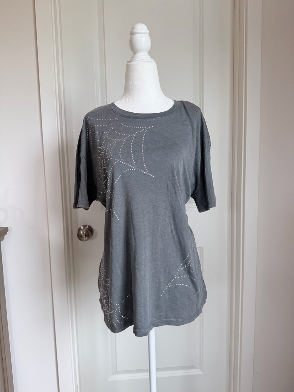 Women’s Gray Short-Sleeve Tee with Studded Web Detail - Halloween